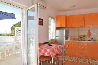 Апартаменты Apartments Villa Marija Петровац Номер-студио с балконом и видом на море-5